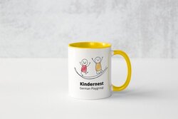 Mug with "Kindernest" print